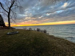 Gallery image of Lakefront Home w/Brilliant Views in Wilson