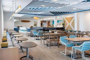Ресторан / где поесть в SpringHill Suites by Marriott Amelia Island