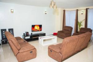 Χώρος καθιστικού στο Forget your worries in this serene 5 Bedroom Villa in Ngong