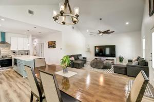 Nhà bếp/bếp nhỏ tại Blue Wave