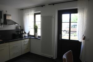 Kjøkken eller kjøkkenkrok på Ferienwohnung "Ernst Schmole"