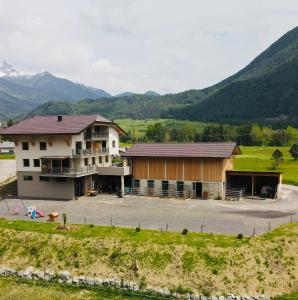 Nespecifikovaný výhled na hory nebo výhled na hory při pohledu z apartmánu