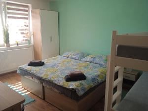 Posteľ alebo postele v izbe v ubytovaní Apartmán LauMar 3