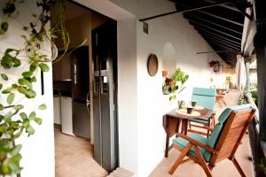 Posedenie v ubytovaní Exclusive apt with stunning patio in the center