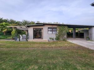 Gallery image of Santika Sunhill Cottage in Stellenbosch