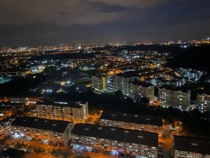 Uma vista geral de Seri Kembangan ou a vista da cidade a partir do apartamento