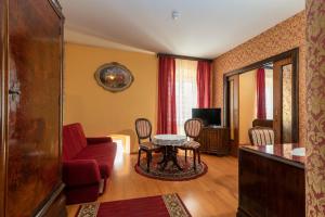 Ruang duduk di Heritage Hotel Pasike