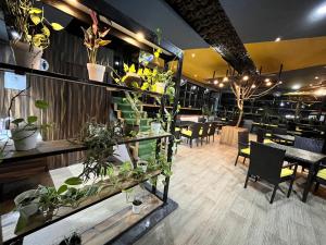 RJB Grand餐厅或其他用餐的地方