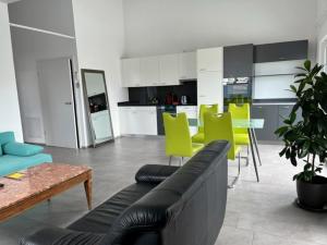 Kuchyň nebo kuchyňský kout v ubytování Hotel Hippel Krone