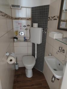 Kúpeľňa v ubytovaní Wohnung mit Charme in Pinsdorf