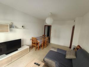 Zdjęcie z galerii obiektu Apartamento cerca de La Caleta w Kadyksie