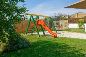 Herní místnost nebo prostor pro děti v ubytování Holiday Home Brajdice by Rent Istria