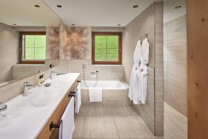 Un baño de Hotel Alpenhof