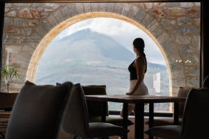 Pemandangan gunung umum atau pemandangan gunung yang diambil dari hotel