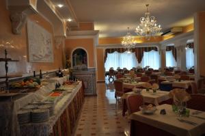 Restaurace v ubytování Hotel Real