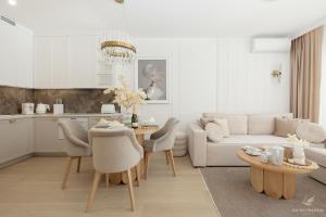 Χώρος καθιστικού στο Baltini Premium Apartament Polanki Aqua +79 φωτογραφίες