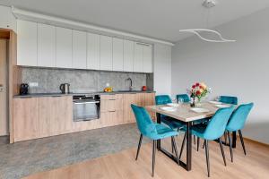 Nhà bếp/bếp nhỏ tại Apartament Letnica Białe Piaski by TriApart