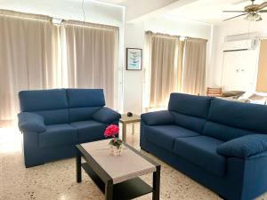 Гостиная зона в Himonas Apartments