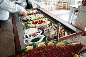 Φαγητό σε αυτό το διαμέρισμα ή κάπου εκεί κοντά