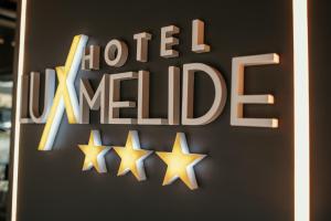 Сертификат, награда, вывеска или другой документ, выставленный в Hotel Lux Melide