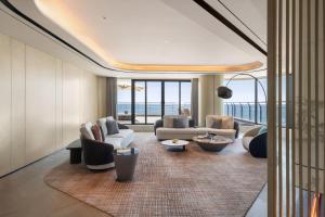 Posezení v ubytování Qinhuangdao Marriott Resort