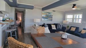 Χώρος καθιστικού στο Sea-La-Vie, your beach house oasis