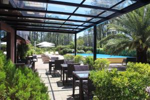 Bazén v ubytování Iveria Elli Hotel nebo v jeho okolí