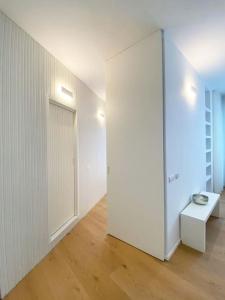 Ein Badezimmer in der Unterkunft The window on the theatre and the cathedral - Luxury apartment