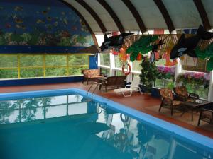 Swimming pool sa o malapit sa Hotel La Caravelle