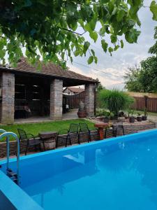 The swimming pool at or close to Apartman Avala Beograd