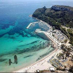 an aerial view of a beach and the ocean at House boat R al Poetto 2 pax piu' 1 in Poetto