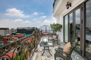 Balcone o terrazza di Amira Hotel Hanoi