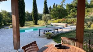 Bazén v ubytování Maison privée style provençal nebo v jeho okolí