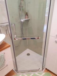 Ένα μπάνιο στο Apartament Comfort I Kołobrzeg