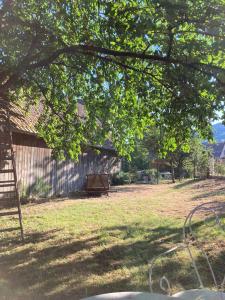 Ogród w obiekcie Gîte du Hibou - jolie dépendance sur verger