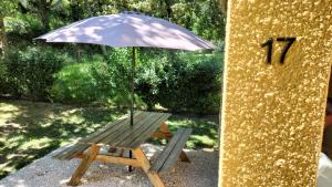 Zahrada ubytování Le Val d'Ô - Gîte Drôme Provençale avec piscine