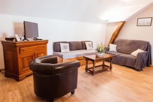 Χώρος καθιστικού στο Maison Calme 14 personnes, piscine, jardin et parking