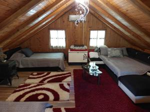 Foto dalla galleria di FortUNA Holiday Home a Bihać