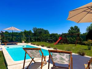Basen w obiekcie Boutique house Istria with pool and fireplace lub w pobliżu