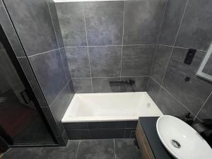 A bathroom at Talabér Vendégház