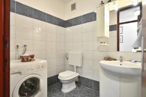 Kúpeľňa v ubytovaní Apartment Doverska Split + 20 fotografií