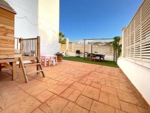 Un patio o zona al aire libre en KS Toyo Golf - Kaleria Suites