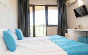 Gallery image of ПЪРВА ЛИНИЯ хотел с адрес к-с РЕДЖИНА МАРЕ Царево in Tsarevo