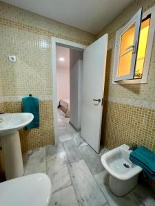 Koupelna v ubytování Charming 1Bedroom Apartment in the Heart of Malaga - WIFI&AC