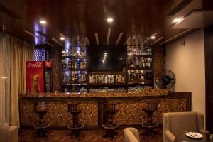 Salone o bar di RATNA HOTEL
