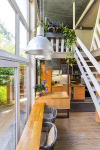 Posezení v ubytování Cube house + 22 fotografií