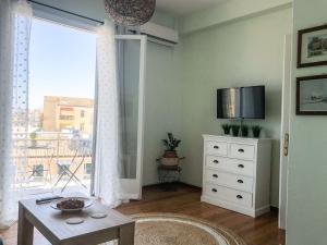 TV a/nebo společenská místnost v ubytování Corfu Fortress Apartment