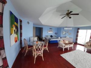 Posezení v ubytování Hotel El Delfin