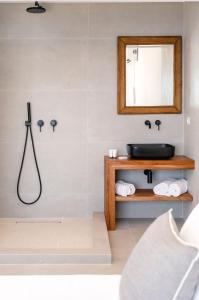 Kúpeľňa v ubytovaní Villa Zen - MG Villas Mykonos