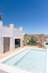 Bazén v ubytovaní Villa Zen - MG Villas Mykonos alebo v jeho blízkosti